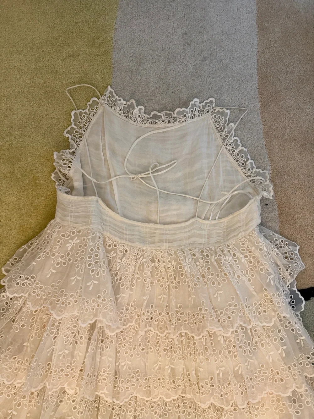 Doen heirloom Cream Tiered Lace Ruffle Bridal Dress - Picture 4 of 6
